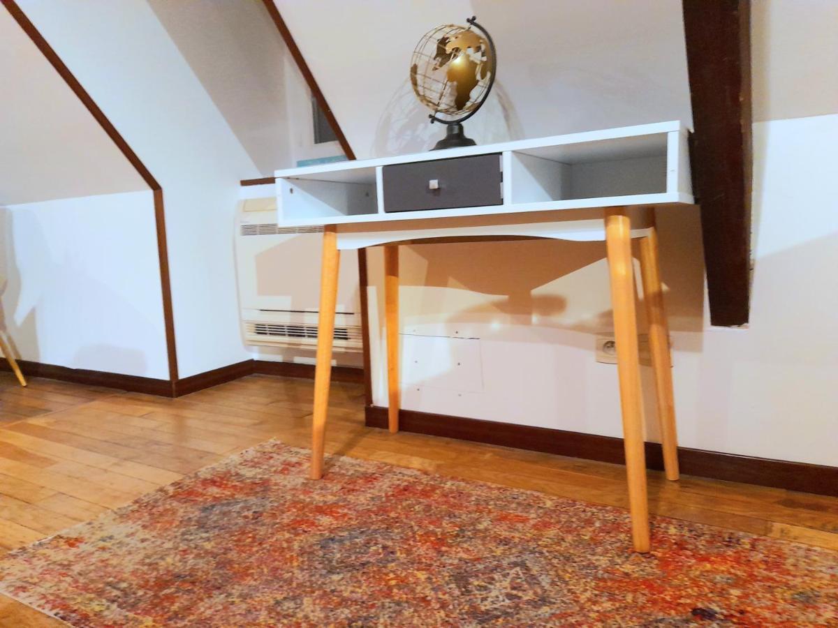 Le Nid D'Hirondelles - Appartement De Caractere Hypercentre Au Calme بورج المظهر الخارجي الصورة